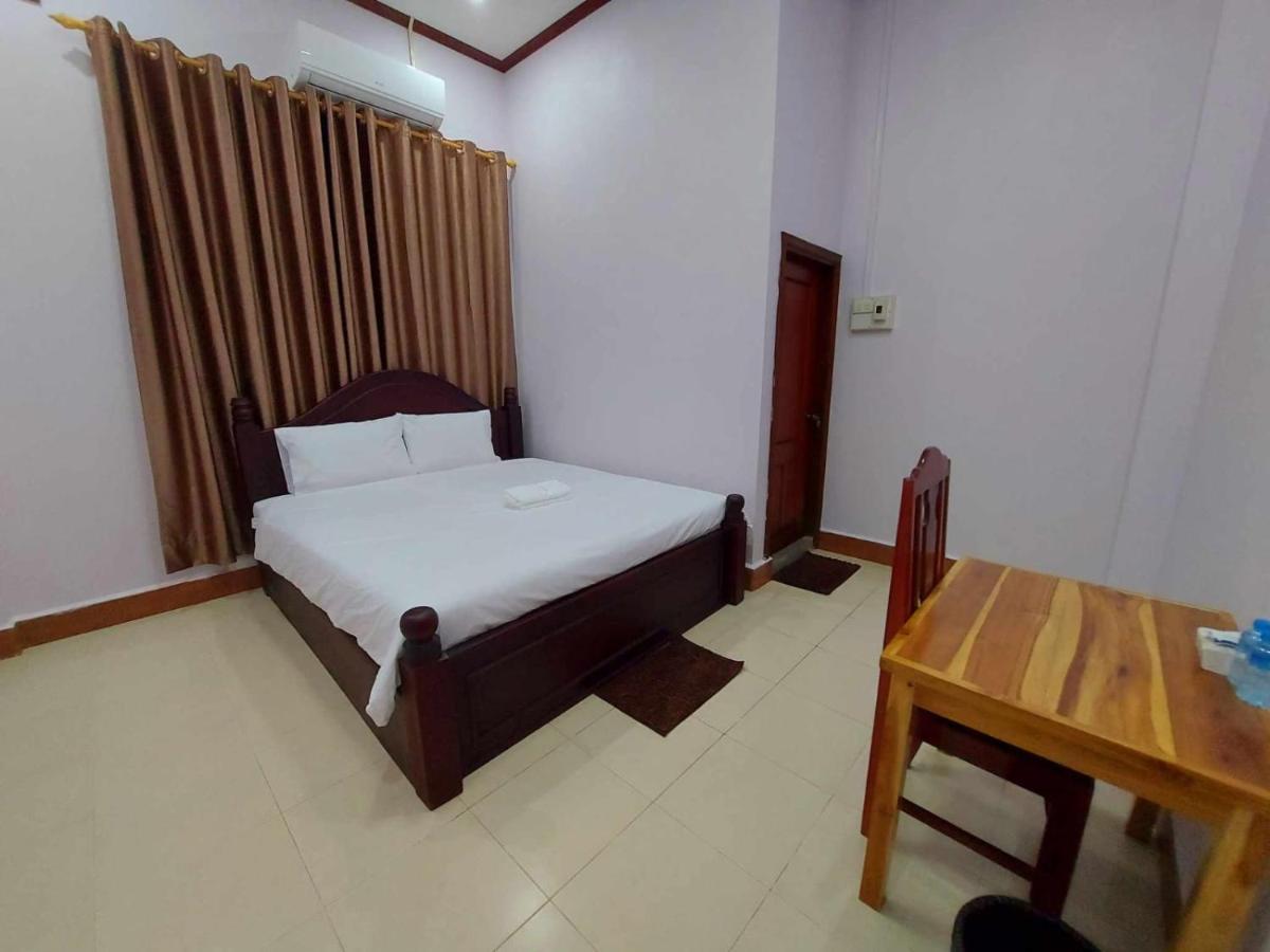 Inthavong Hotel/Guest House Vang Vieng Eksteriør bilde