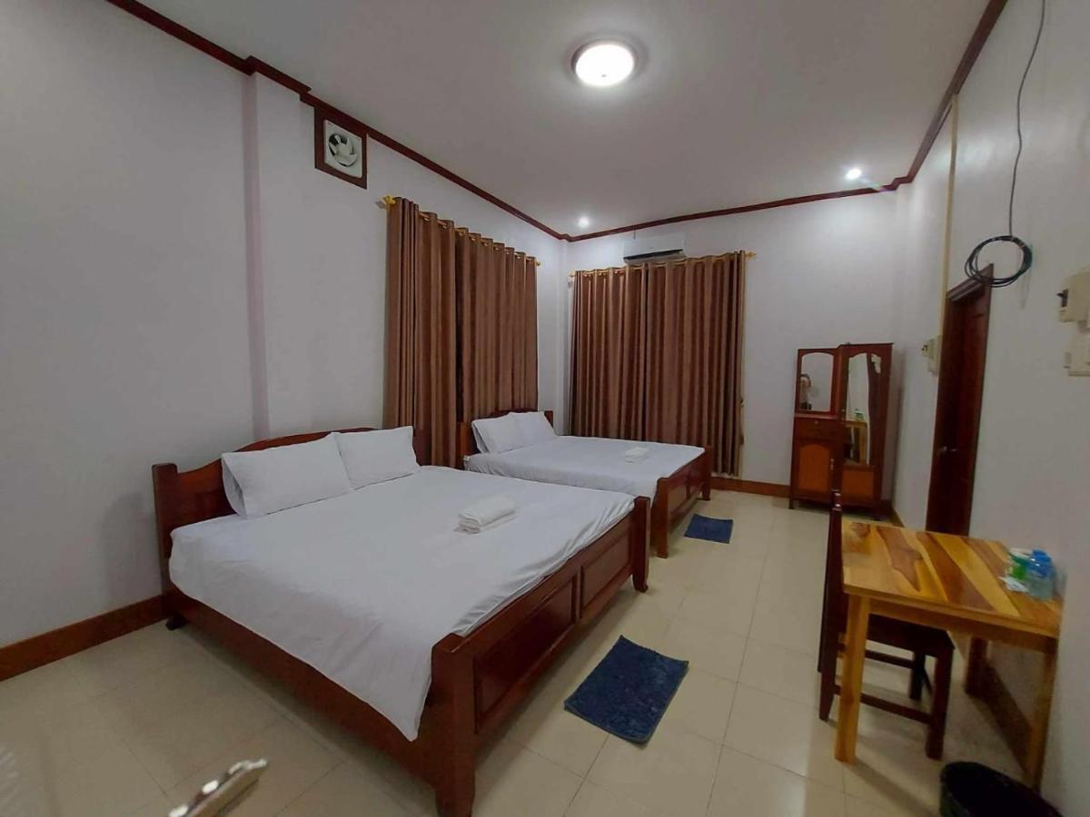 Inthavong Hotel/Guest House Vang Vieng Eksteriør bilde
